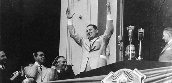 Habló Perón ante una multitudinaria movilización en Plaza de Mayo